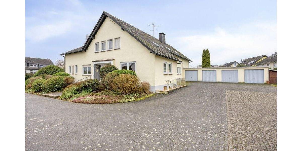 Großzügiges Einfamilienhaus mit zwei Einliegerwohnungen in Odenthal Eikamp - Mehrfamilienhaus, Wohnhaus Odenthal / Eikamp Eikamp | Angebot:25900153