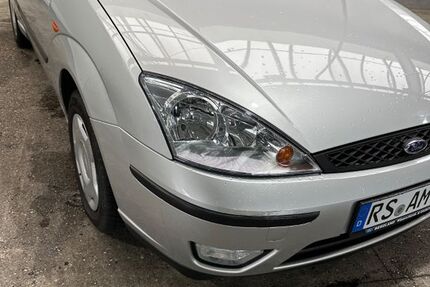 Ford Focus 83.000 km 2.500 &euro; Remscheid 42855