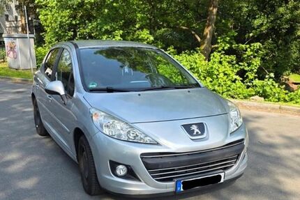 Peugeot 207 67.500 km 4.000 &euro; Wuppertal 42281