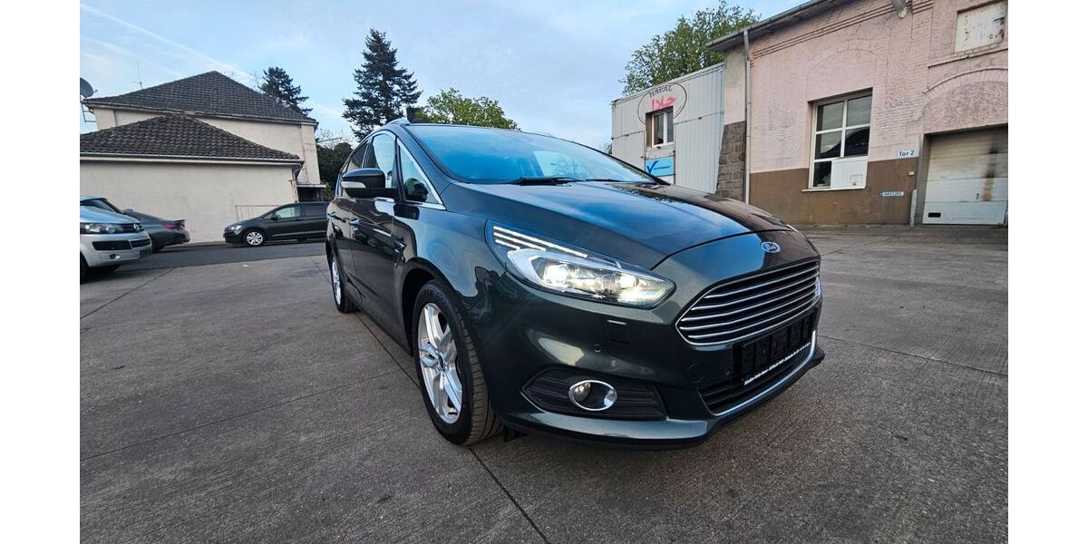 Ford S-Max 91.500 km 18.400 &euro; Neuss 41460