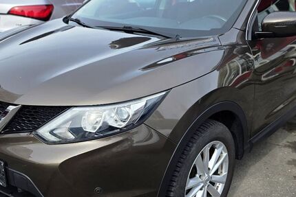 Nissan Qashqai 116.355 km 13.900 &euro; Solingen 42659