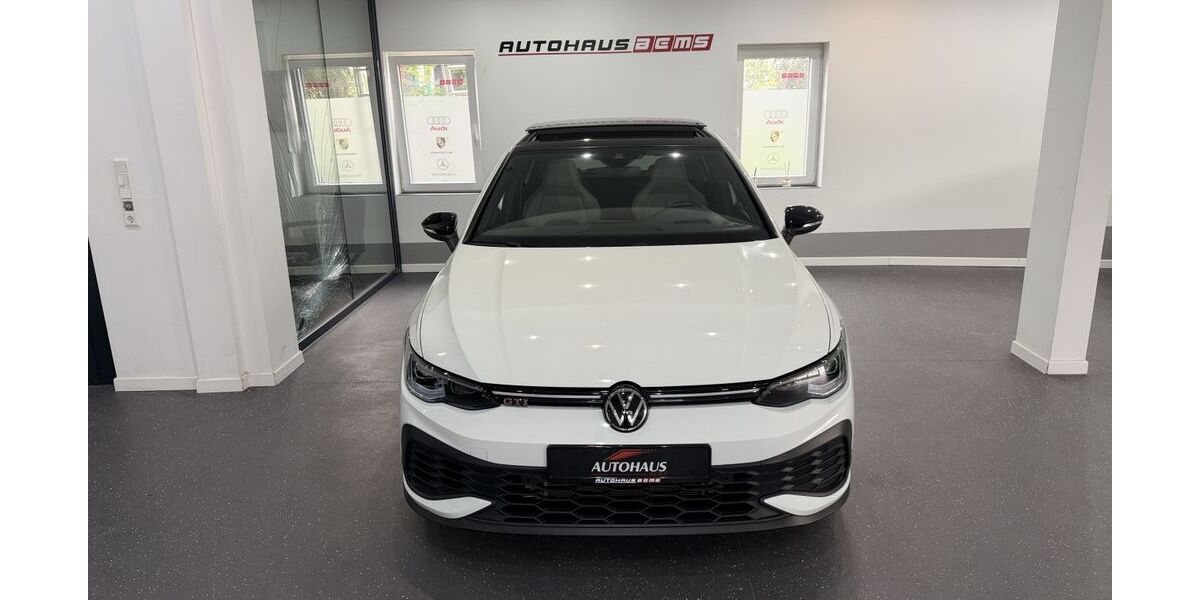 VW Golf 37.819 km 33.950 &euro; Remscheid 42857