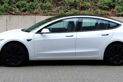 Tesla Model 3 54.427 km 39.200 &euro; Köln 50996