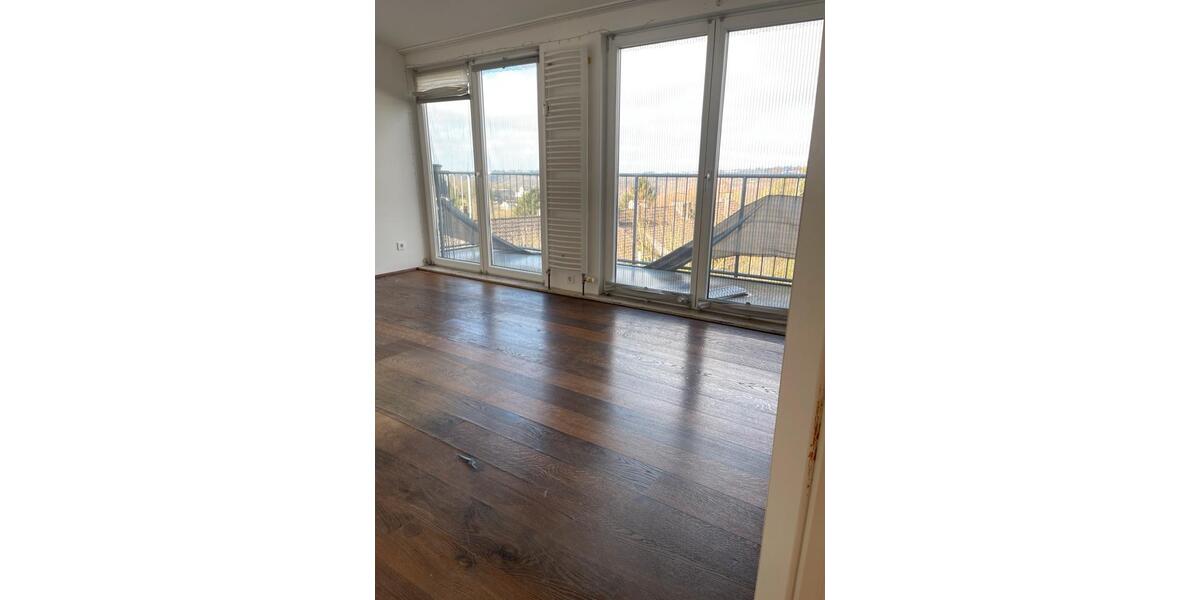 Dachgeschoßwohnung Remscheid Reinshagen - 5 Zimmer, 120 m&sup2;, 1.600&euro; | Angebot:25231588