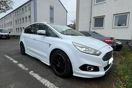 Ford S-Max 142.000 km 21.499 € Köln 50827