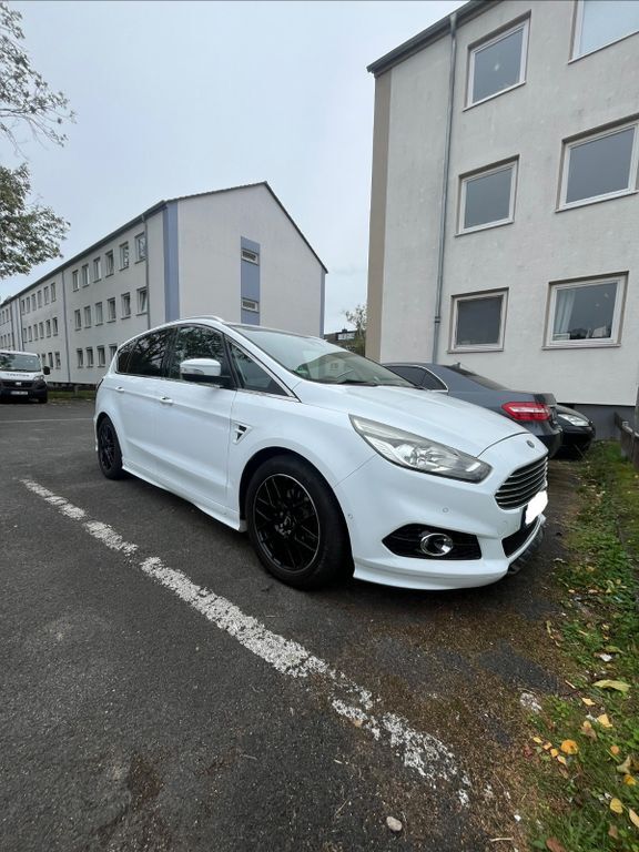 Ford S-Max 142.000 km 21.499 € Köln 50827