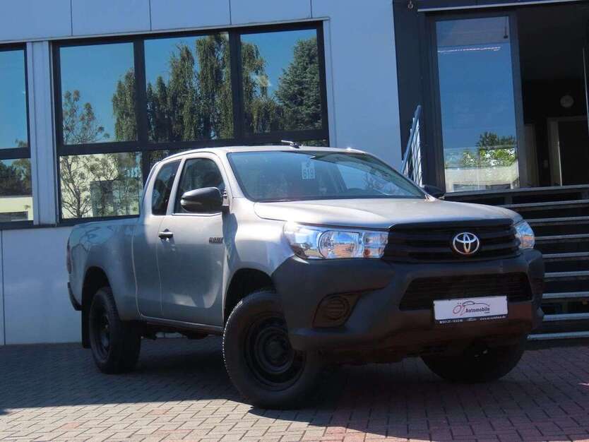 Toyota Hilux 28.471 km 21.900 € Neuss 41469