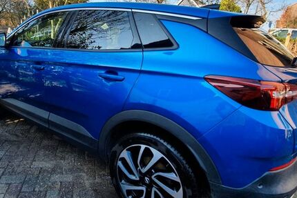 Opel Grandland (X) 138.000 km 11.400 € Düsseldorf 40595