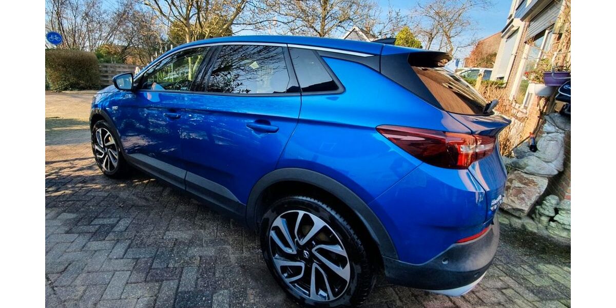 Opel Grandland (X) 138.000 km 11.400 &euro; Düsseldorf 40595