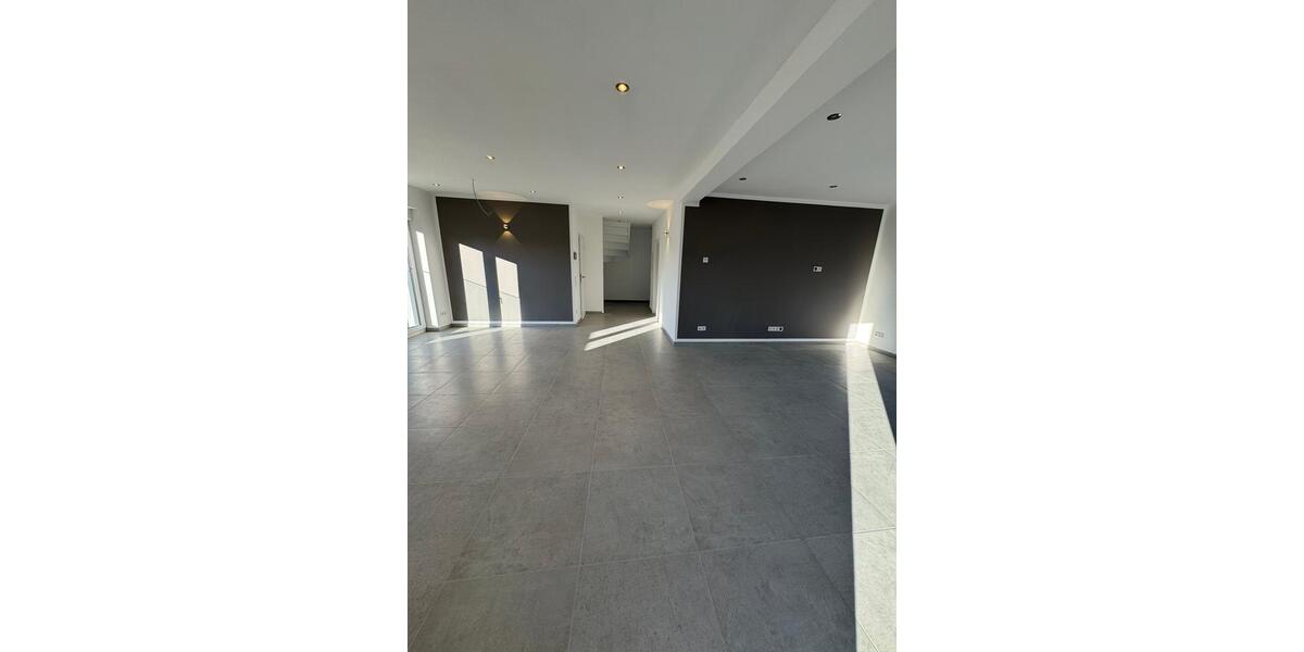 Maisonettenwohnung Wuppertal Gemarkung Ronsdorf - 4 Zimmer, 120 m&sup2;, 1.560&euro; | Angebot:24397749