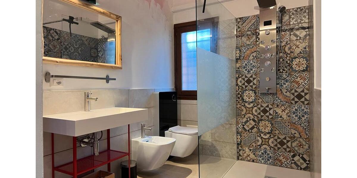 Einfamilienhaus Köln Heimersdorf - 7 Zimmer, 240 m&sup2;, 390.000&euro; | Angebot:26940595