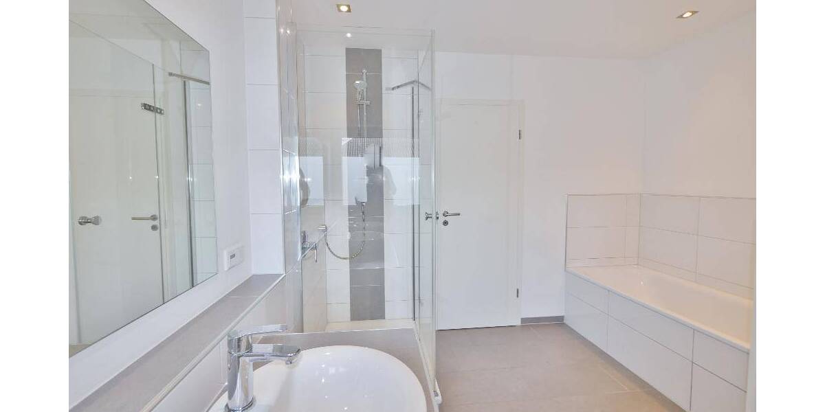 Doppelhaushälfte Haan - 5 Zimmer, 180 m&sup2;, 695.000&euro; | Angebot:26733501