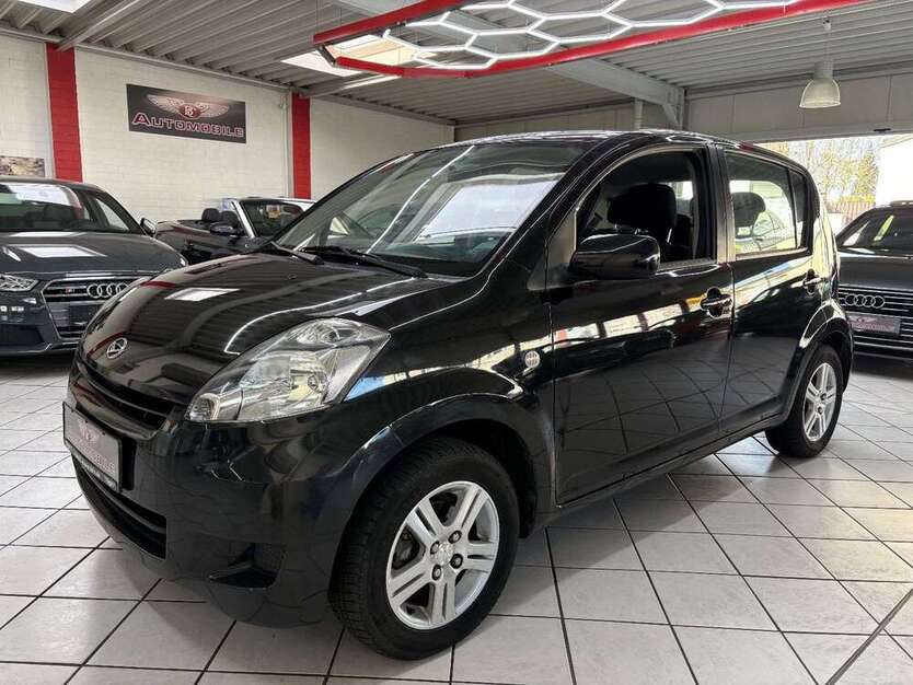 Daihatsu Sirion 150.000 km 2.990 € Leverkusen 51373