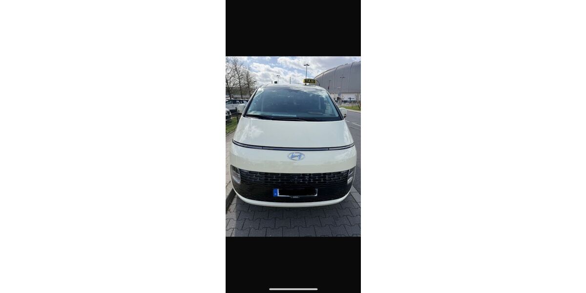 Hyundai STARIA 99.000 km 32.000 &euro; Düsseldorf 40227