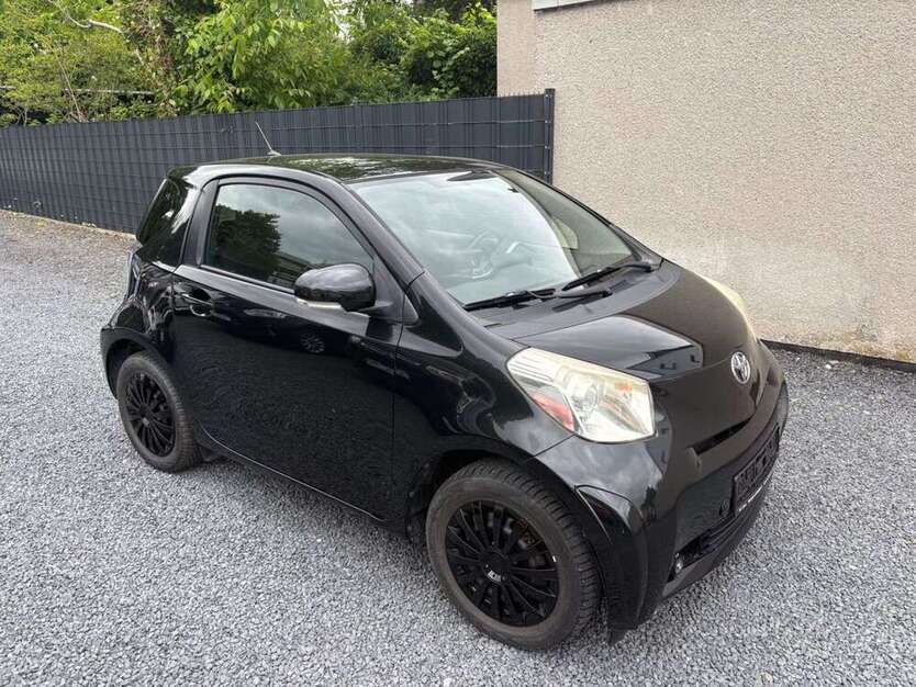 iQ
