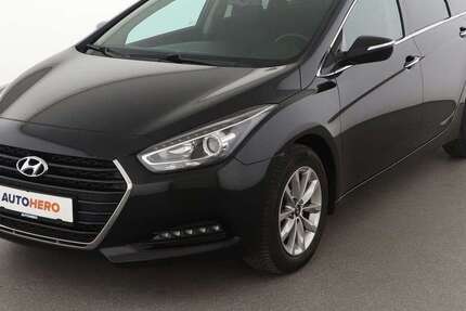 Hyundai i40 113.087 km 11.880 € Köln 50739