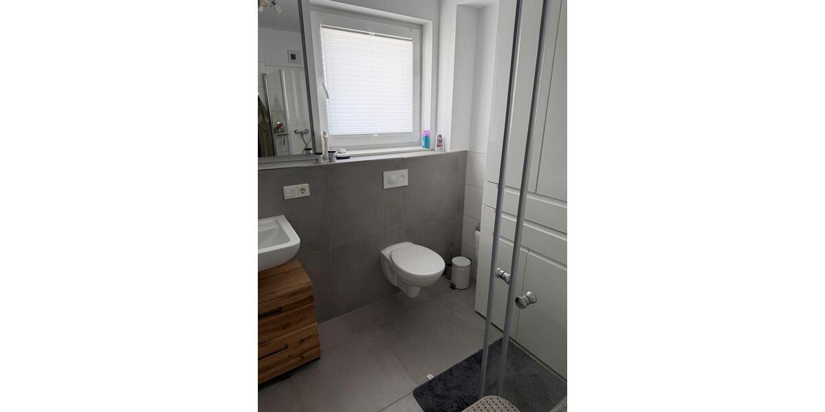Etagenwohnung Bergisch Gladbach Alt-Frankenforst - 3 Zimmer, 77 m&sup2;, 1.300&euro; | Angebot:27624464