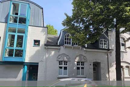 Haus zum Kaufen in Solingen 650.000 € 248.03 m²