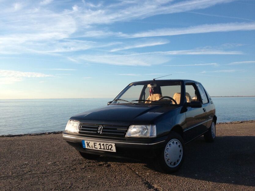 Peugeot 205 117.000 km 2.950 € Köln 50996