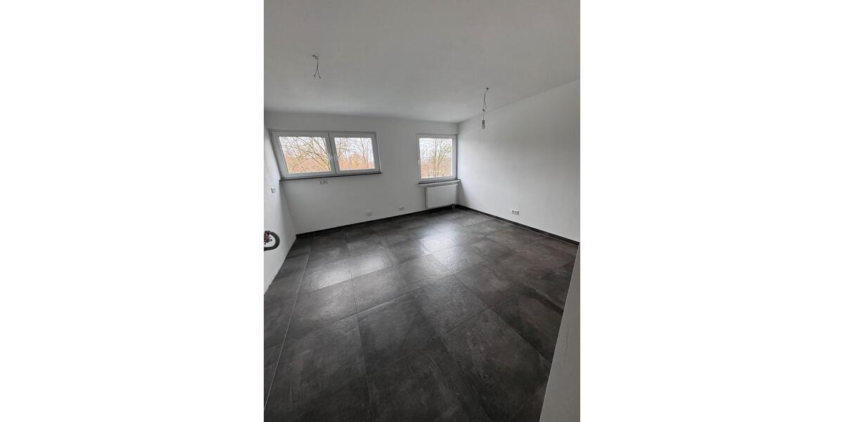 Etagenwohnung Wuppertal Gemarkung Langerfeld - 3 Zimmer, 90 m&sup2;, 1.350&euro; | Angebot:24886164
