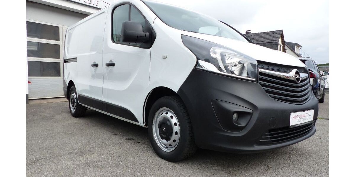 Opel Vivaro 131.000 km 8.900 &euro; Solingen 42699