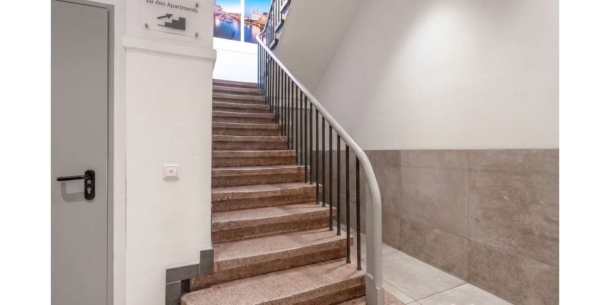 Rund 208.000 EUR Jahresmiete: Wohn- & Geschäftshaus mit Boardinghouse in Köln-Buchforst - Mehrfamilienhaus, Wohnhaus Köln Mülheim | Angebot:27679841