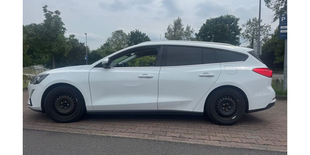 Ford Focus 70.000 km 12.500 &euro; Köln 51105