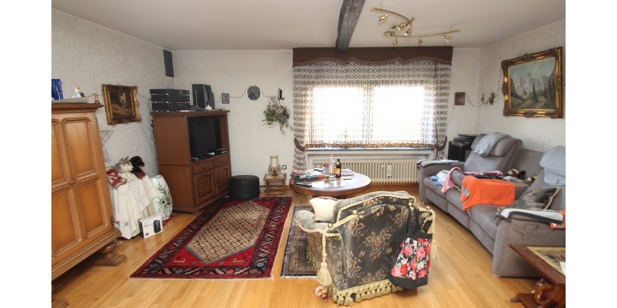 Mit 3D-Rundgang: Ihr neues Zuhause in Reusrath - Einfamilienhaus mit Potenzial und großem Grundstück - Einfamilienhaus Langenfeld | Angebot:26985260