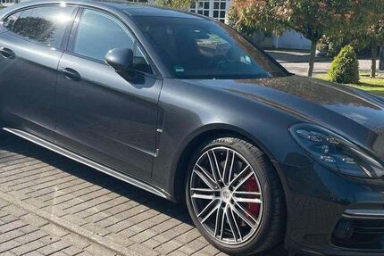 Porsche Panamera 150.000 km 59.900 € Ratingen 40880