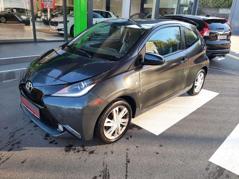 Toyota Aygo (X) 138.498 km 5.880 € Essen 45326