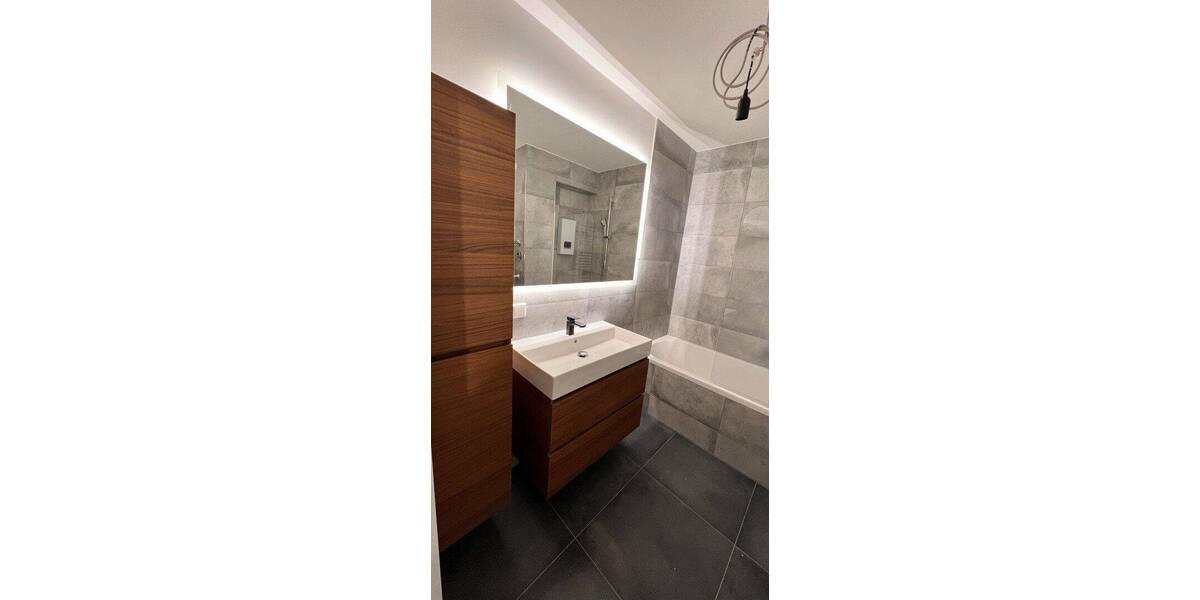 Etagenwohnung Mettmann - 3 Zimmer, 77 m&sup2;, 1.000&euro; | Angebot:26916758