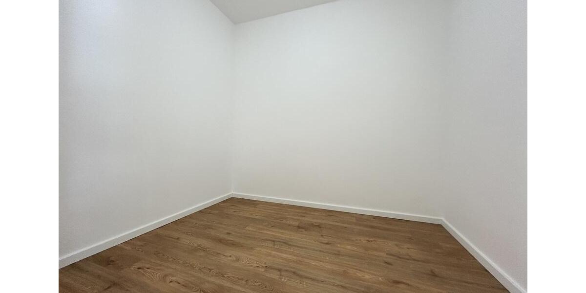 Erdgeschoßwohnung Köln Kalk - 2 Zimmer, 83 m&sup2;, 1.160&euro; | Angebot:26482213