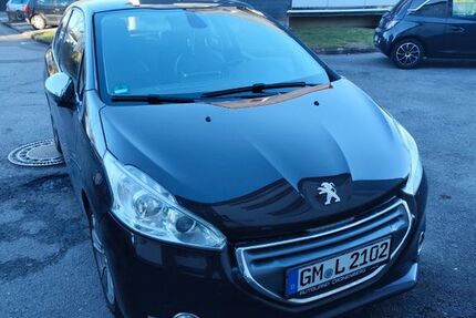 Peugeot 208 224.000 km 1.999 &euro; Radevormwald 42477