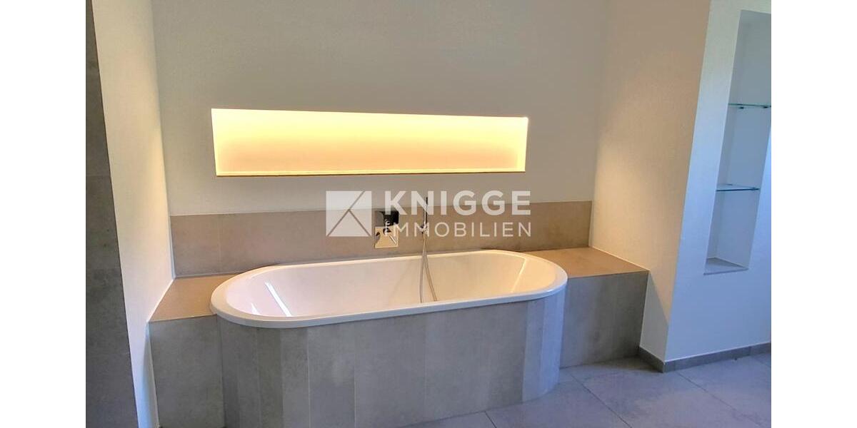 Etagenwohnung Bergisch Gladbach - 3 Zimmer, 113 m&sup2;, 1.640&euro; | Angebot:26373572
