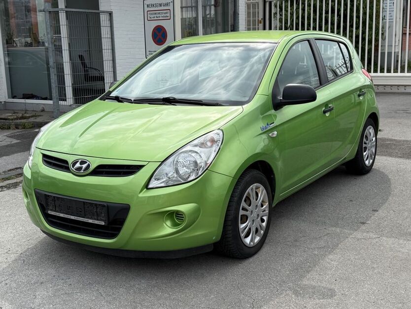 i20