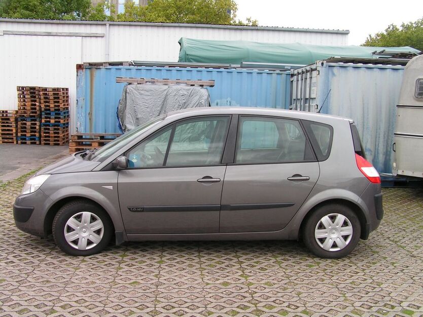 Renault Scenic 55.600 km 2.100 € Essen 45141
