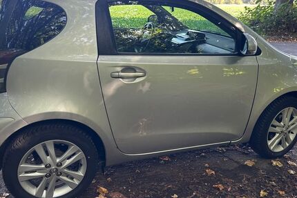 Toyota IQ 170.000 km 5.400 &euro; Köln 50823