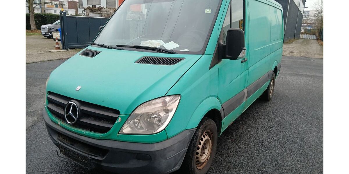 Mercedes-Benz Sprinter 280.000 km 3.800 € Düsseldorf 40227