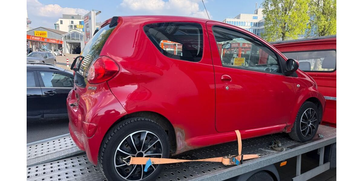 Toyota Aygo (X) 112.000 km 1.200 &euro; Köln 50827
