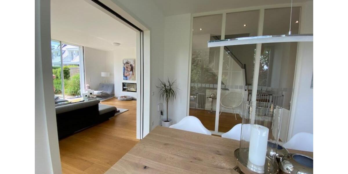 Doppelhaushälfte Düsseldorf Stadtbezirk 5 - 6 Zimmer, 220 m&sup2;, 5.900&euro; | Angebot:25867014