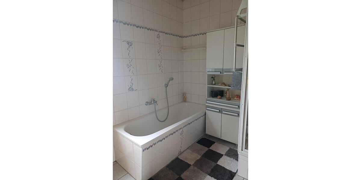 Mehrfamilienhaus, Wohnhaus Radevormwald - 9 Zimmer, 317 m&sup2;, 349.000&euro; | Angebot:24740260