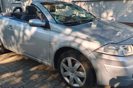 Renault Megane 127.562 km 1.890 &euro; Leverkusen 51381