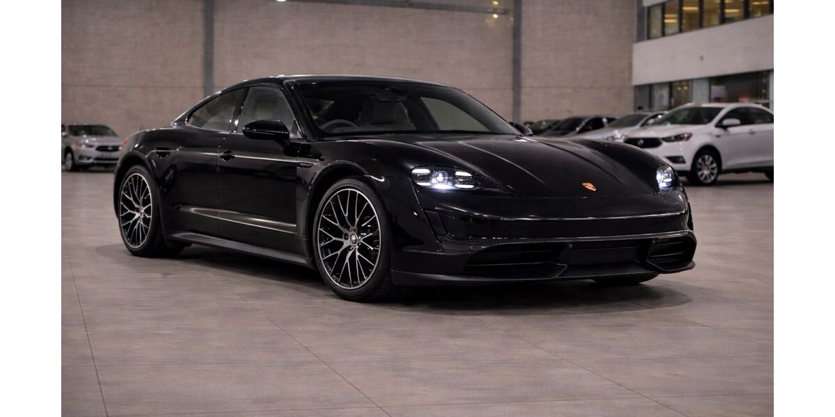 Porsche Taycan 7.950 km 62.950 &euro; Köln 50674