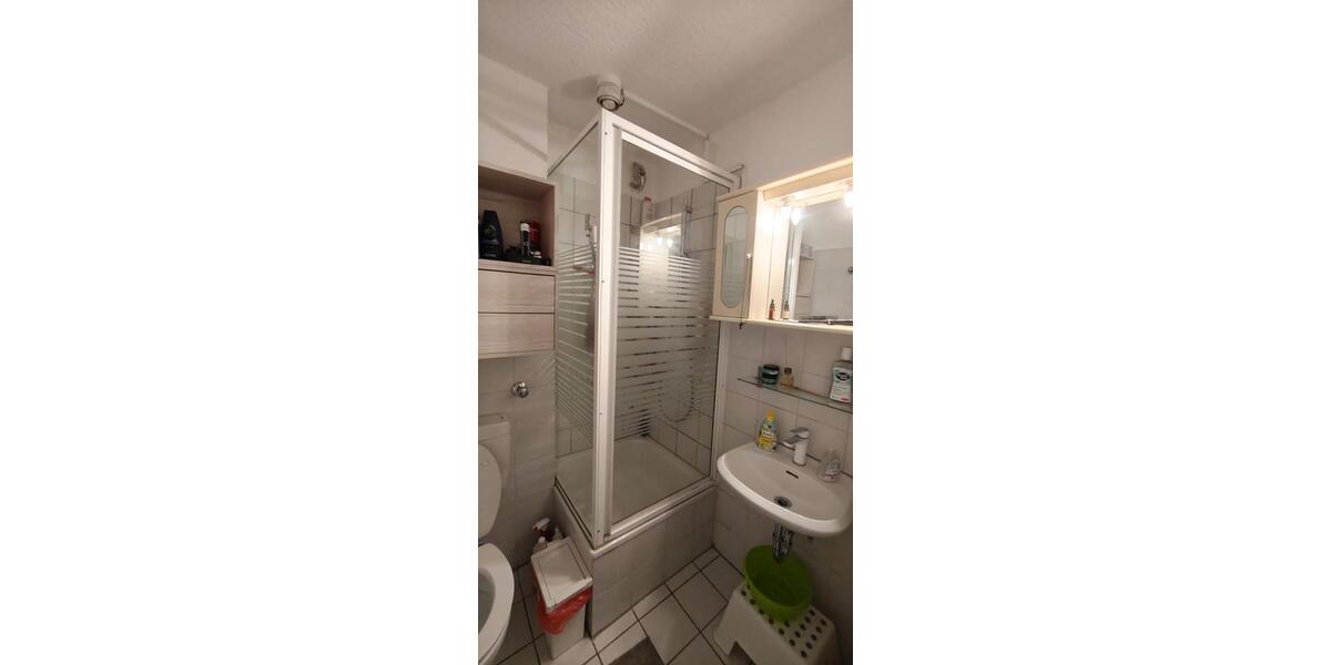 Dachgeschoßwohnung Düsseldorf Stadtbezirk 8 - 3 Zimmer, 85 m&sup2;, 1.100&euro; | Angebot:26475296
