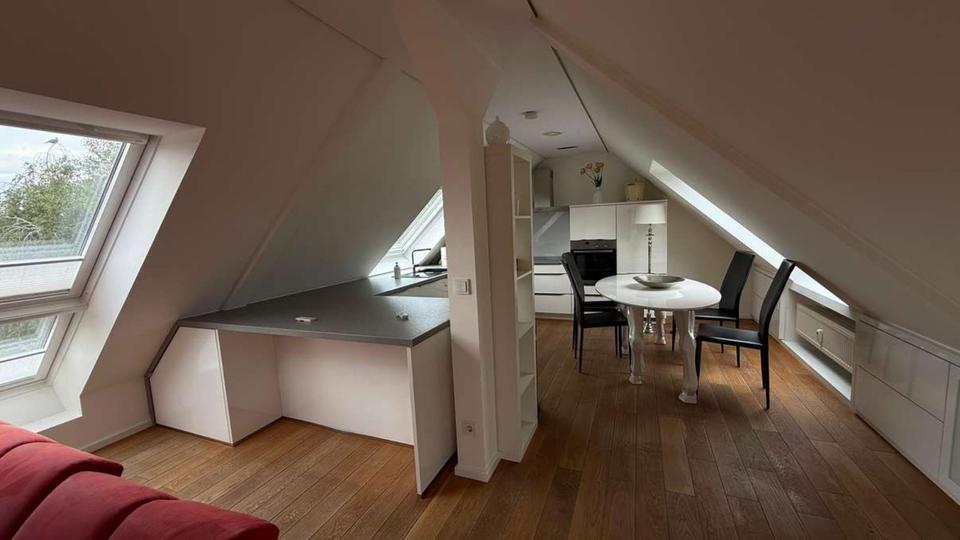 Dachgeschoßwohnung Essen Stadtbezirk II - 1 Zimmer, 72 m&sup2;, 1.250&euro; | Angebot:25148843