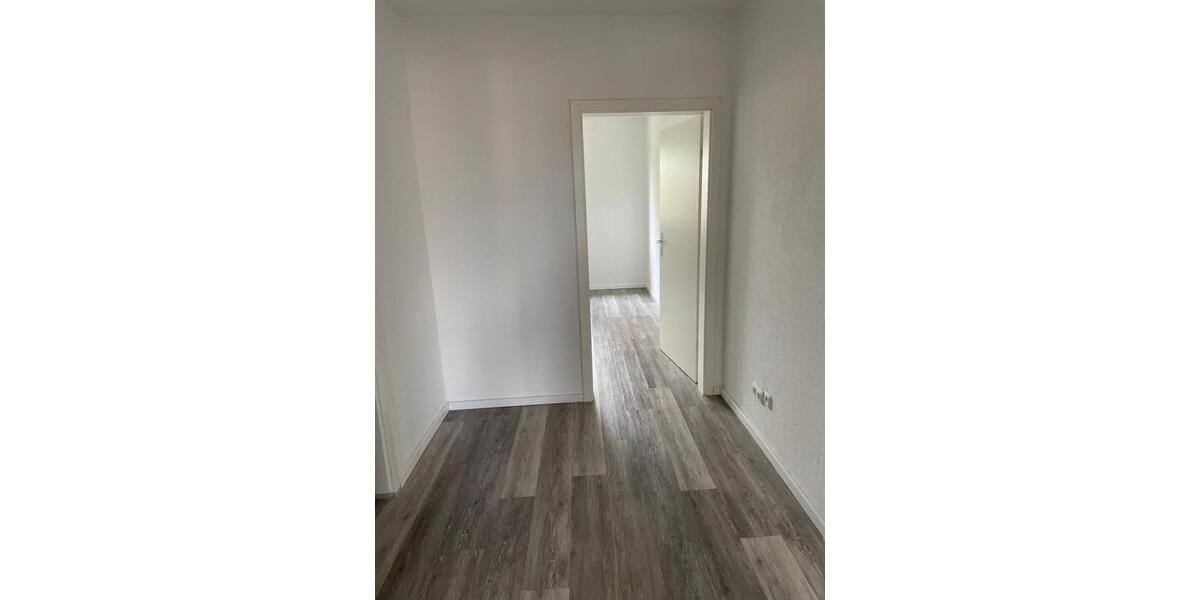 Erdgeschoßwohnung Wuppertal Barmen - 3 Zimmer, 77 m&sup2;, 659&euro; | Angebot:24878001