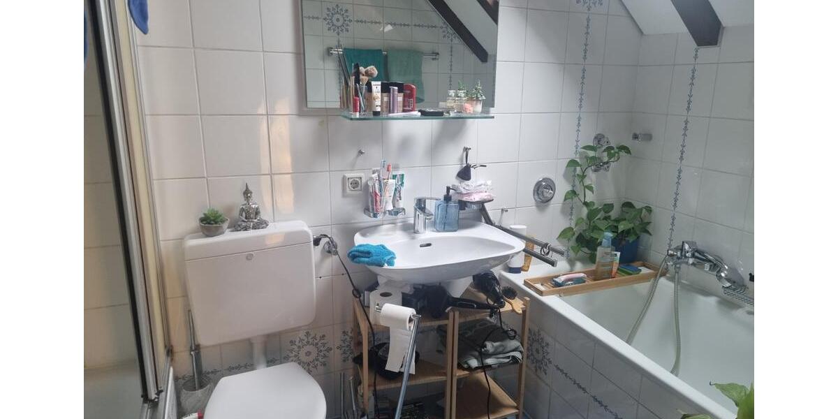 Dachgeschoßwohnung Düsseldorf Pempelfort - 2 Zimmer, 122 m&sup2;, 1.525&euro; | Angebot:24678808