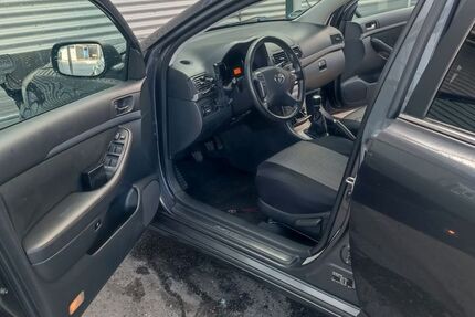 Toyota Avensis 290.000 km 3.000 &euro; Düsseldorf 40468