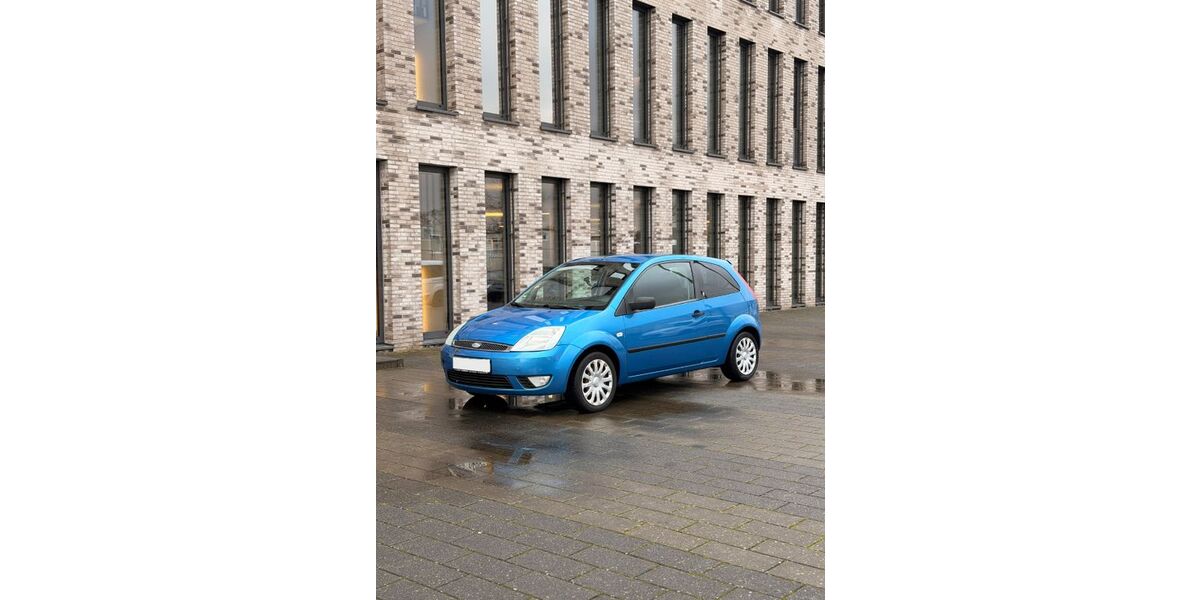 Ford Fiesta 195.796 km 2.300 &euro; Monheim 40789