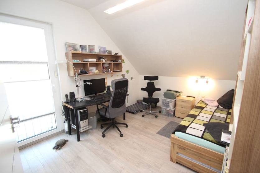 Mit 3D: Einfamilienhaus mit schön angelegtem Garten und dem Blick ins Grüne! 4 zimmer